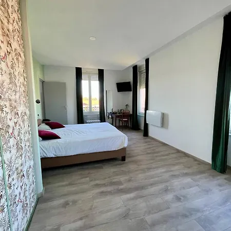 D'angleterre מלון