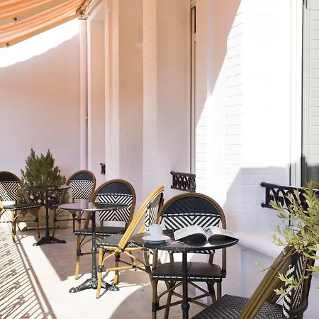 מלון D'angleterre 3*